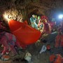 I soccorsi all'interno della grotta I soccorsi all'interno della grotta
