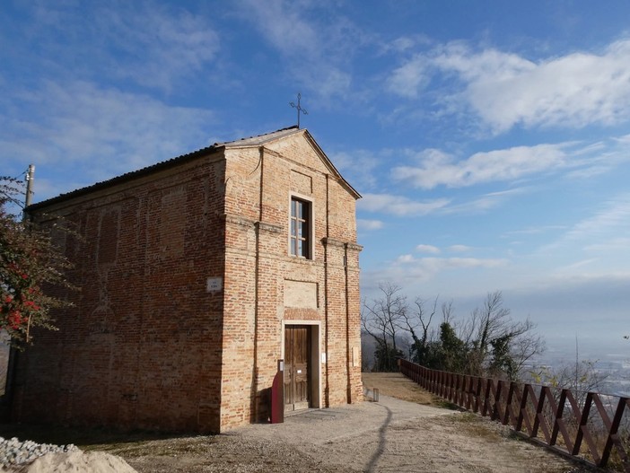 L'arte di Romano Reviglio in mostra alla cappella di San Rocco a Santa Vittoria d'Alba L'arte di Romano Reviglio in mostra alla cappella di San Rocco a Santa Vittoria d'Alba