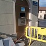 Il bancomat scardinato in piazza Vittorio Emanuele, pieno centro Il bancomat scardinato in piazza Vittorio Emanuele, pieno centro