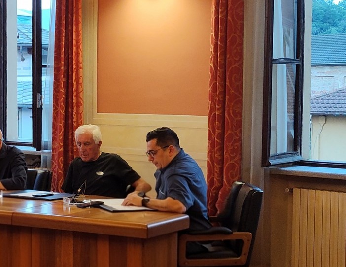 In foto da sinistra i consiglieri di minoranza Roberto Giraudo e Dennis Scotti