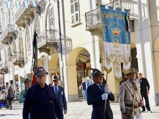 Momenti del 29° raduno degli Artiglieri del Gruppo Aosta - foto Paola Ravazzi Momenti del 29° raduno degli Artiglieri del Gruppo Aosta - foto Paola Ravazzi