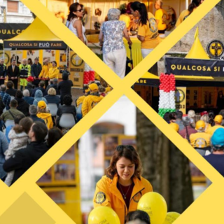 La tenda gialla dei Ministri Volontari di Scientology fa tappa a Cuneo La tenda gialla dei Ministri Volontari di Scientology fa tappa a Cuneo