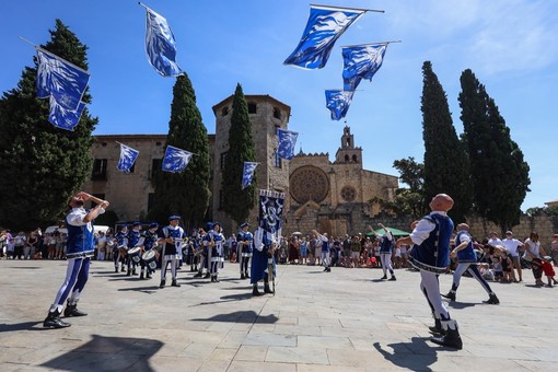 Grande successo hanno riscosso anche gli Sbandieratori e Musici del Borgo San Lorenzo di Alba, invitati dal Comune di Sant Cugat a partecipare agli eventi di folclore della Festa Major