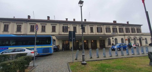 La stazione ferroviaria di Savigliano La stazione ferroviaria di Savigliano