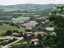 Una veduta del centro langarolo Una veduta del centro langarolo