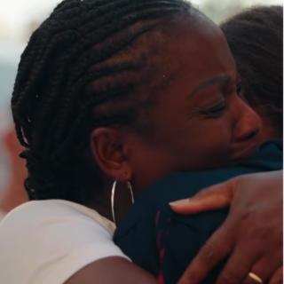 Le lacrime di mamma Helen e quella frase detta alla figlia prima di ogni gara: "Metti impegno" [VIDEO]