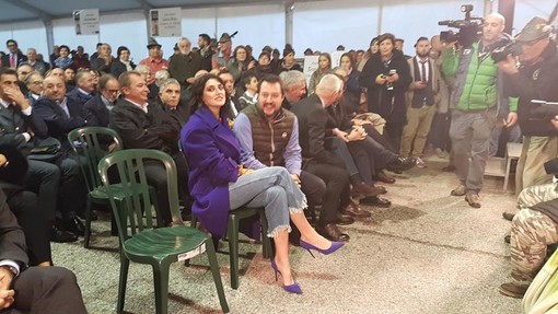Matteo Salvini ed Elisa Isoardi alla fiera del porro di Cervere - Foto di repertorio