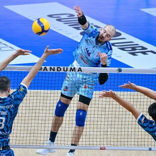 Dopo l'addio di Sedlacek in settimana, domani Cuneo affronta Monza al palazzetto