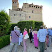 Serralunga Wine Night: due serate tra Castello, produttori e grandi vini delle Langhe Serralunga Wine Night: due serate tra Castello, produttori e grandi vini delle Langhe