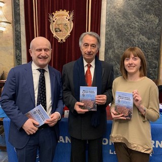 Da sx: Lorenzo Tanaceto, Giovanni Mellano e l'autrice Ilaria Blangetti