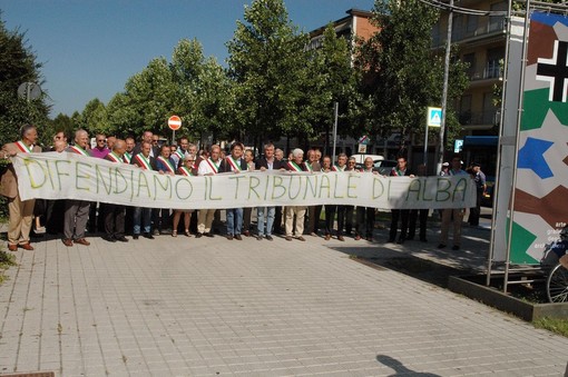 Protesta del 2013 contro l'accorpamento, in difesa del tribunale di Alba