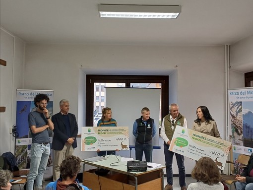 Cura dei boschi e alimentazione locale: premiati a Casteldelfino i vincitori della decima edizione dei Trofei MaB UNESCO del Monviso Cura dei boschi e alimentazione locale: premiati a Casteldelfino i vincitori della decima edizione dei Trofei MaB UNESCO del Monviso
