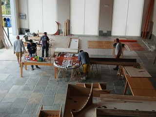 Realizzazione del Tavolo delle Meraviglie nella struttura polivante in piazza Tomatis a Castellar Realizzazione del Tavolo delle Meraviglie nella struttura polivante in piazza Tomatis a Castellar