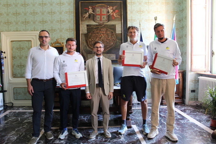 Alba: consegnati dei riconoscimenti alle squadre del Tennis Padel & Pickleball Club Alba: consegnati dei riconoscimenti alle squadre del Tennis Padel & Pickleball Club