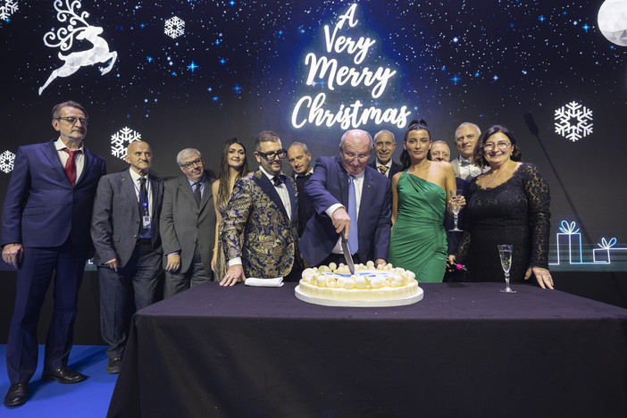 Tesisquare compie 30 anni: da Cherasco a 40 Paesi nel mondo, una storia di innovazione e territorio Tesisquare compie 30 anni: da Cherasco a 40 Paesi nel mondo, una storia di innovazione e territorio