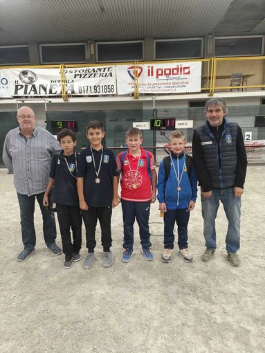 Terzo da dx il vincitore degli under 12 Tiago Biglione dell'Auxilium Saluzzo Terzo da dx il vincitore degli under 12 Tiago Biglione dell'Auxilium Saluzzo