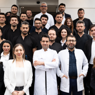 Trapianto di capelli in Turchia: perché Hermest Hair Clinic è un punto di riferimento a Istanbul