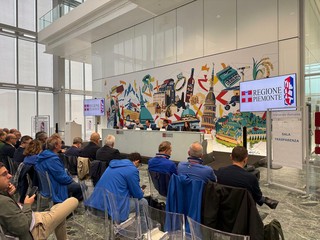 Nelle foto alcuni momenti del tavolo tenuto in Regione Nelle foto alcuni momenti del tavolo tenuto in Regione