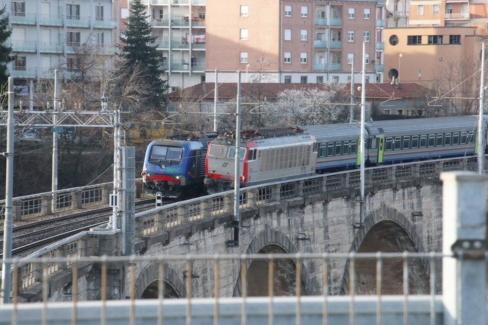 #controcorrente: il Comitato Gruppo Pendolari della linea ferroviaria Cuneo-Torino lo ascolta nessuno
