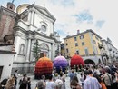Uno spettacolo delle edizioni passate di Mirabilia nel Centro storico di Cuneo Uno spettacolo delle edizioni passate di Mirabilia nel Centro storico di Cuneo