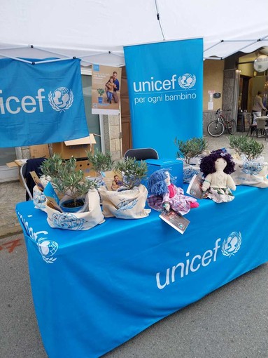 Una donazione per una piantina di ulivo: anche a Cuneo la campagna Unicef per aiutare i bambini. Ecco dove Una donazione per una piantina di ulivo: anche a Cuneo la campagna Unicef per aiutare i bambini. Ecco dove