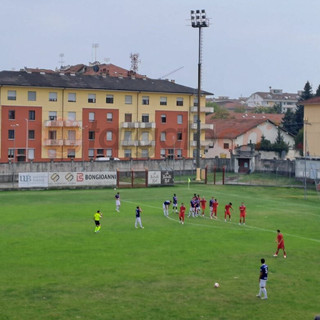Un calcio di punizione del Cuneo