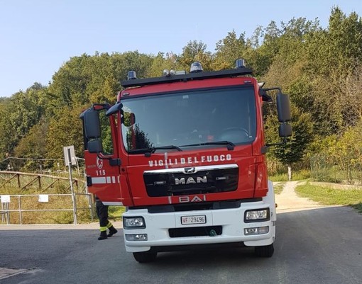 "Grazie ai Vigili del Fuoco di Mondovì, intervenuti al cimitero di Gratteria" "Grazie ai Vigili del Fuoco di Mondovì, intervenuti al cimitero di Gratteria"