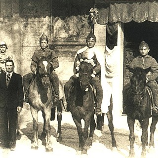 Una festa all'Antica Parrocchiale in una foto degli anni '30 del Novecento Una festa all'Antica Parrocchiale in una foto degli anni '30 del Novecento