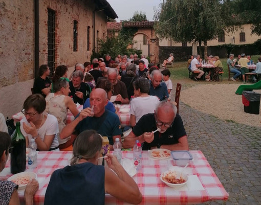 Verzuolo rinnova l'appuntamento con la Pastasciutta Antifascista al Parco della Resistenza Verzuolo rinnova l'appuntamento con la Pastasciutta Antifascista al Parco della Resistenza