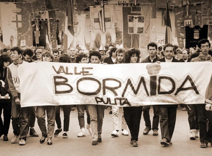 Una manifestazione per la salvaguardia della Valle Bormida