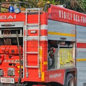 Fiammata dal camino a Cissone: intervento dei vigili del fuoco di Mondovì