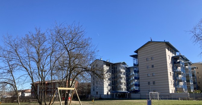 Il complesso dei Tetti Blu, in viale Masera ad Alba
