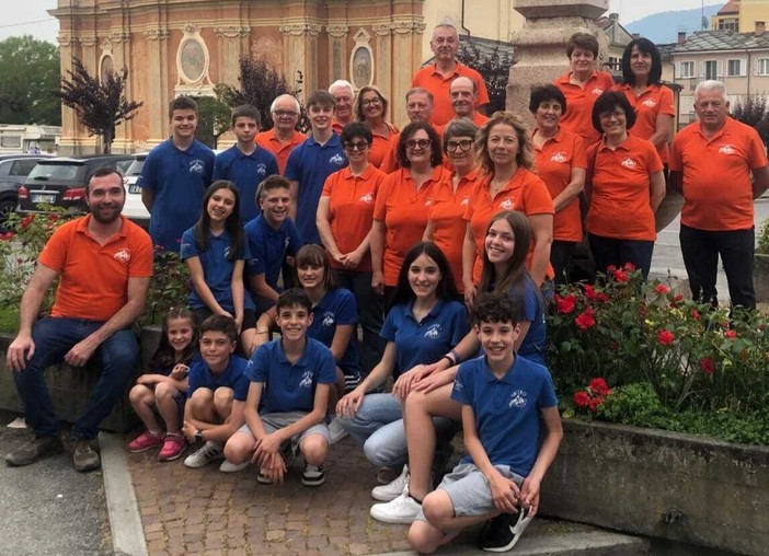 Paesana, nella Parrocchia di Santa Maria "Un Natale in coro" Paesana, nella Parrocchia di Santa Maria "Un Natale in coro"