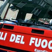 Mondovì, palo nei pressi della stazione sfiamma e incendia sterpaglie