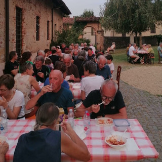 Verzuolo rinnova l'appuntamento con la Pastasciutta Antifascista al Parco della Resistenza Verzuolo rinnova l'appuntamento con la Pastasciutta Antifascista al Parco della Resistenza