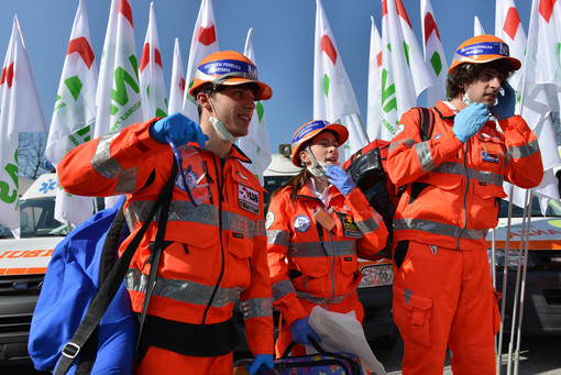 Giro d'Italia in Granda: ambulanze e 300 volontari anpas nelle tappe del cuneese, pinerolese, in valle orco da locana a ceresole ed eporediese