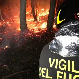 Tre principi di incendio boschivo nella serata di ieri: colpite Sanfront, Paesana e Savigliano