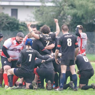 RUGBY / Esordio casalingo davanti a un buon pubblico: il Val Tanaro lotta ma cede al Valcuvia RUGBY / Esordio casalingo davanti a un buon pubblico: il Val Tanaro lotta ma cede al Valcuvia