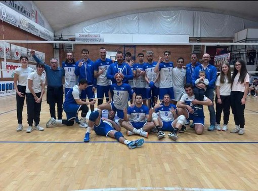 I monregalesi al termine della partita vinta contro Limbiate