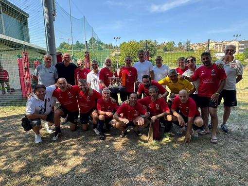 La Roerlanghe vince il decimo Torneo Veterani Alba La Roerlanghe vince il decimo Torneo Veterani Alba