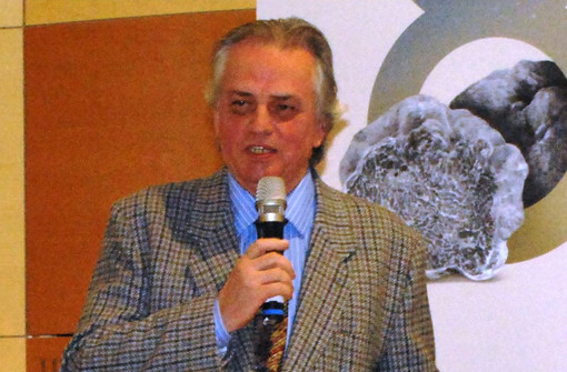 Walter Accigliaro, è stato presidente della sezione di Alba di Italia Nostra dal 1973 al 1984