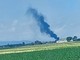 La nube di fumo in lontananza del trattore in fiamme a Moretta La nube di fumo in lontananza del trattore in fiamme a Moretta