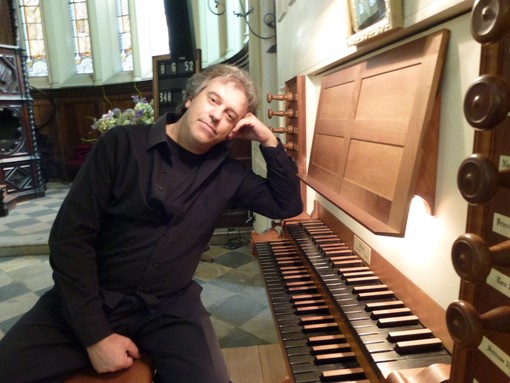 Il maestro Walter Gatti suonerà a Busca i due organi delle Confraternite de "La Bianca" e "La Rossa" Il maestro Walter Gatti suonerà a Busca i due organi delle Confraternite de "La Bianca" e "La Rossa"