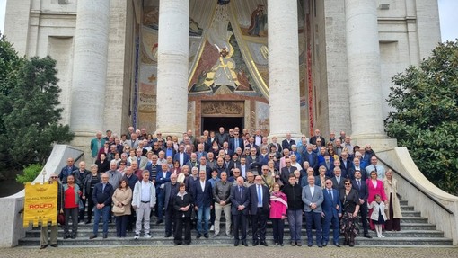 Foto di gruppo per i pensionati Rolfo Foto di gruppo per i pensionati Rolfo