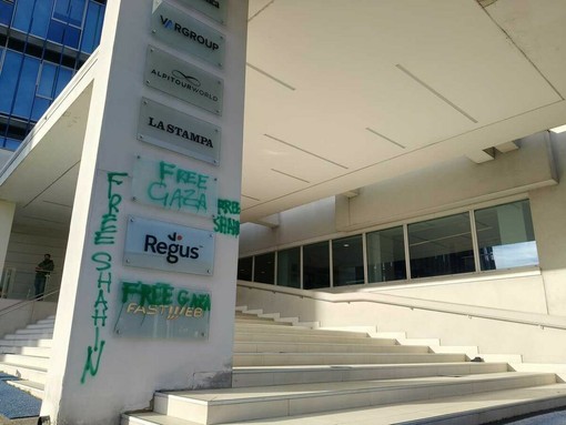 Farinél/ L’assalto a “La Stampa” è un attacco alla libertà. Ora, più che mai, l’orgoglio di essere giornalista Farinél/ L’assalto a “La Stampa” è un attacco alla libertà. Ora, più che mai, l’orgoglio di essere giornalista