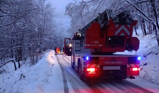 L'intervento dei vigili del fuoco a Peveragno