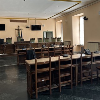 L'aula del tribunale di Cuneo
