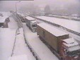 La selezione dei mezzi pesanti nel tratto appenninico della A6 Torino Savona (immagine tratta dalla webcam) La selezione dei mezzi pesanti nel tratto appenninico della A6 Torino Savona (immagine tratta dalla webcam)