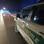 Auto esce di strada a Cherasco, non ci sono feriti