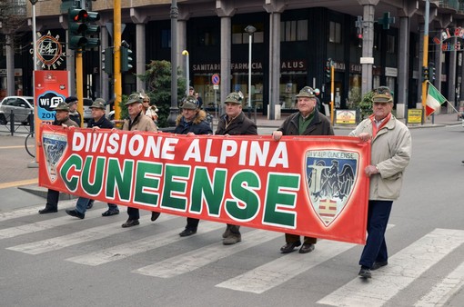 Colle di Nava, gli alpini cuneesi ricordano la Divisione Cuneense e il gen. Emilio Battisti